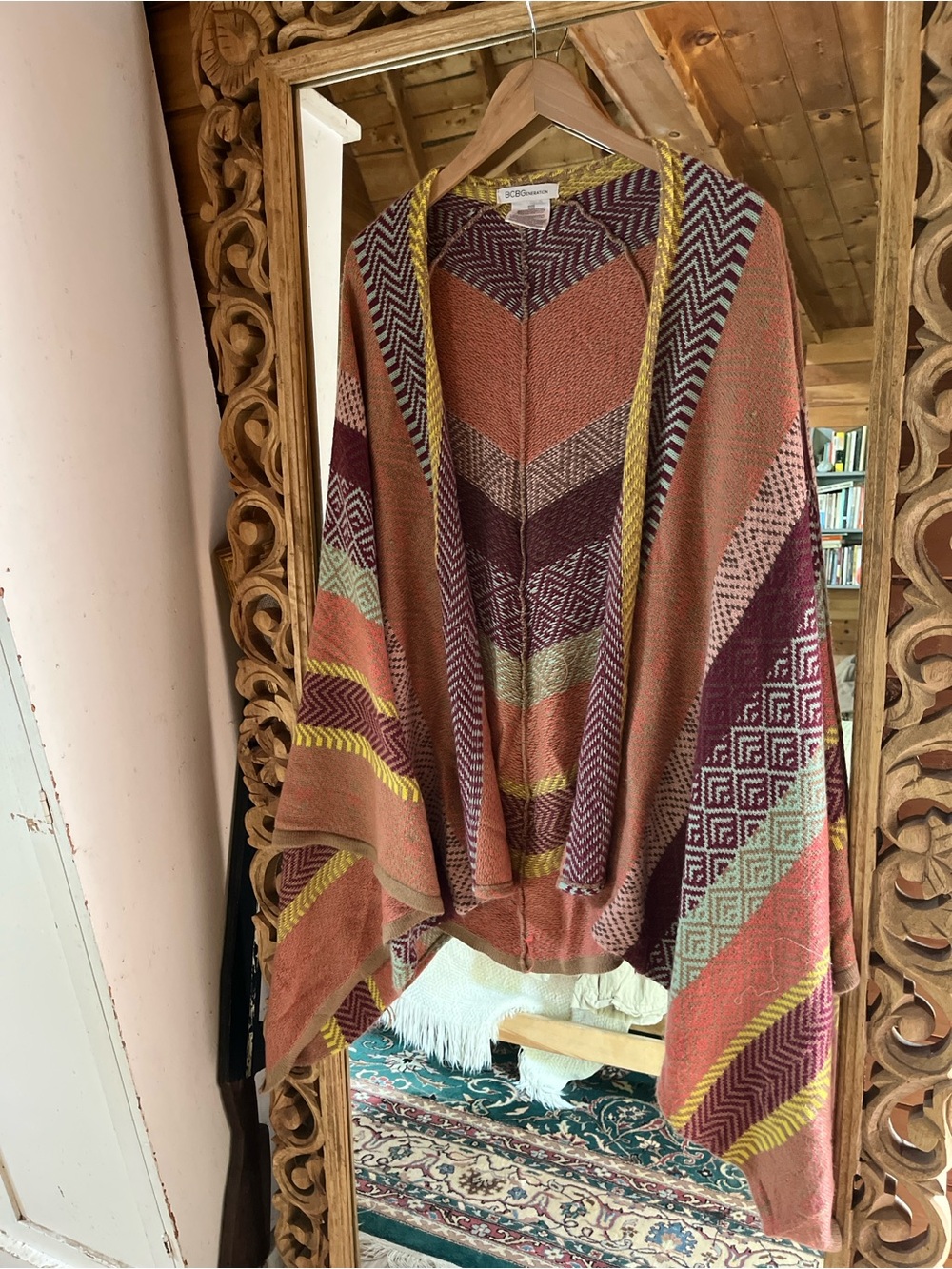 Vintage BCBGeneration Rust Burgundy Mint Geo-Print Open Front Poncho